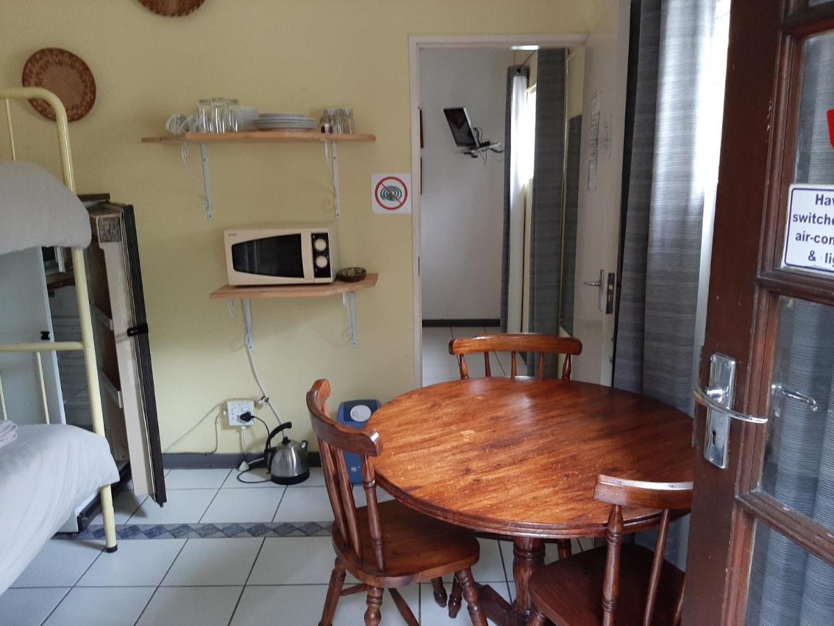 Elephant Walk Guesthouse And Back Packers Phalaborwa Exteriör bild