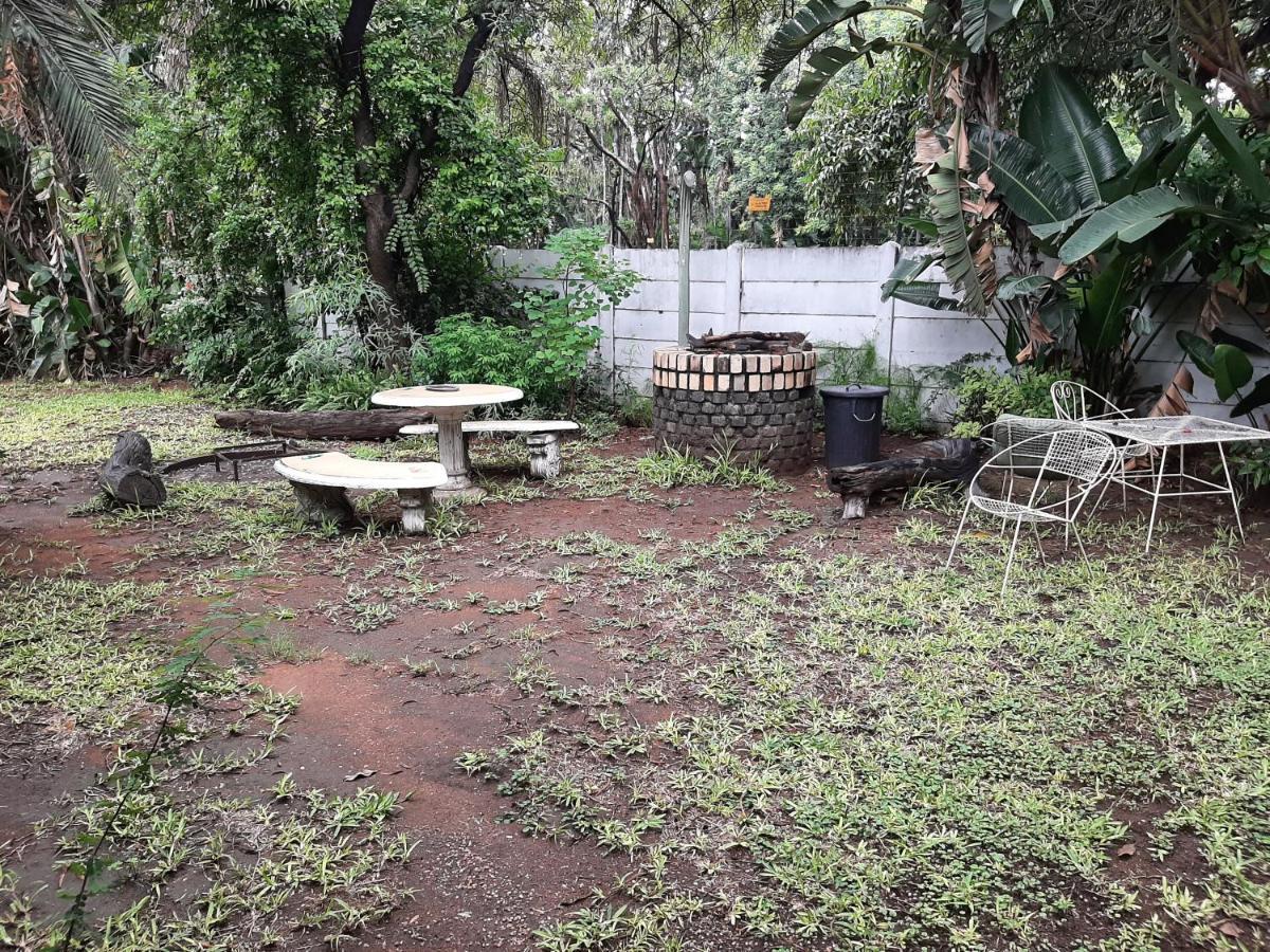 Elephant Walk Guesthouse And Back Packers Phalaborwa Exteriör bild