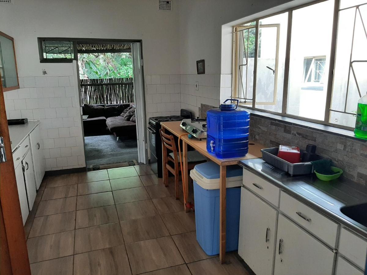 Elephant Walk Guesthouse And Back Packers Phalaborwa Exteriör bild