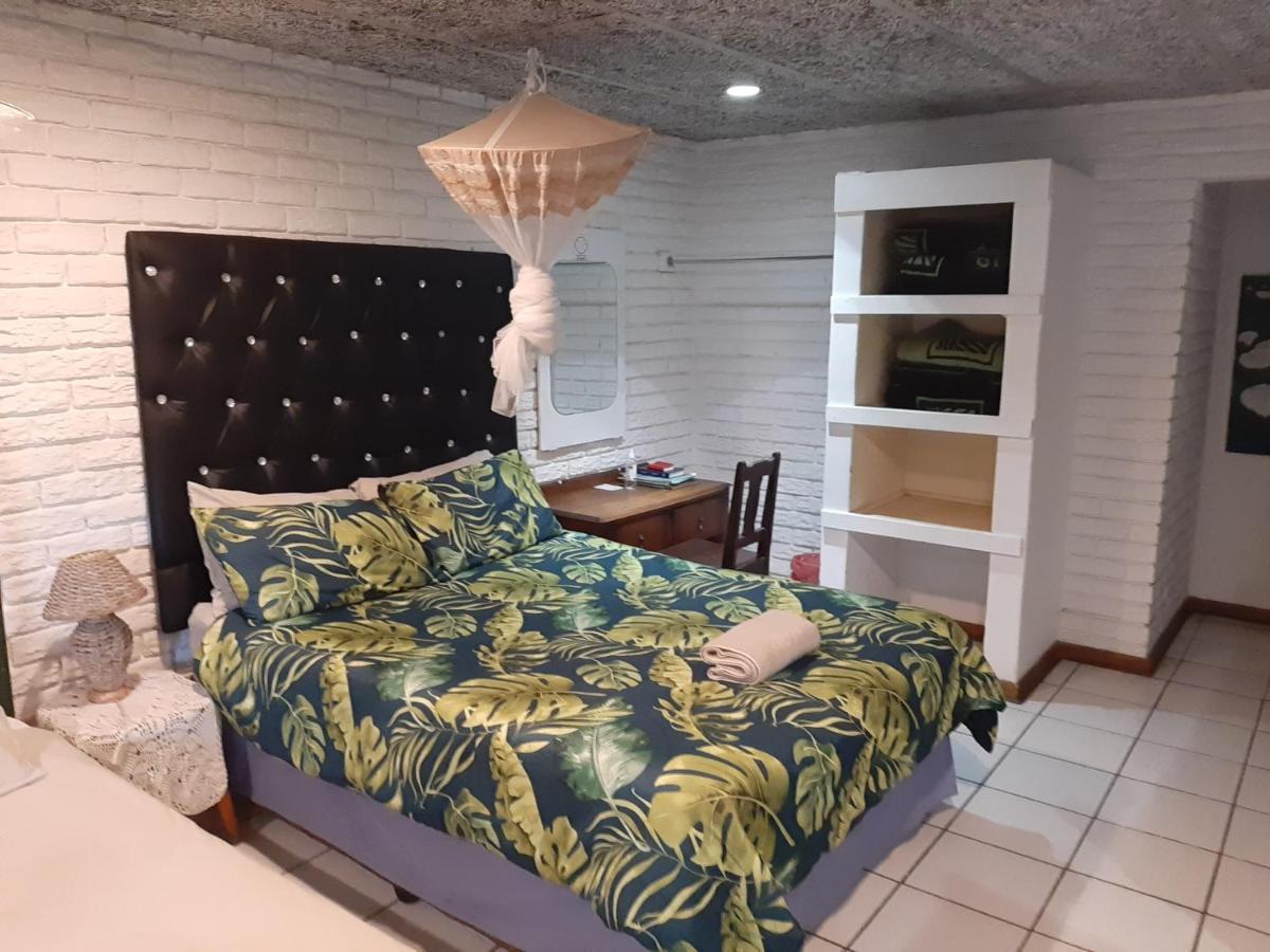 Elephant Walk Guesthouse And Back Packers Phalaborwa Exteriör bild