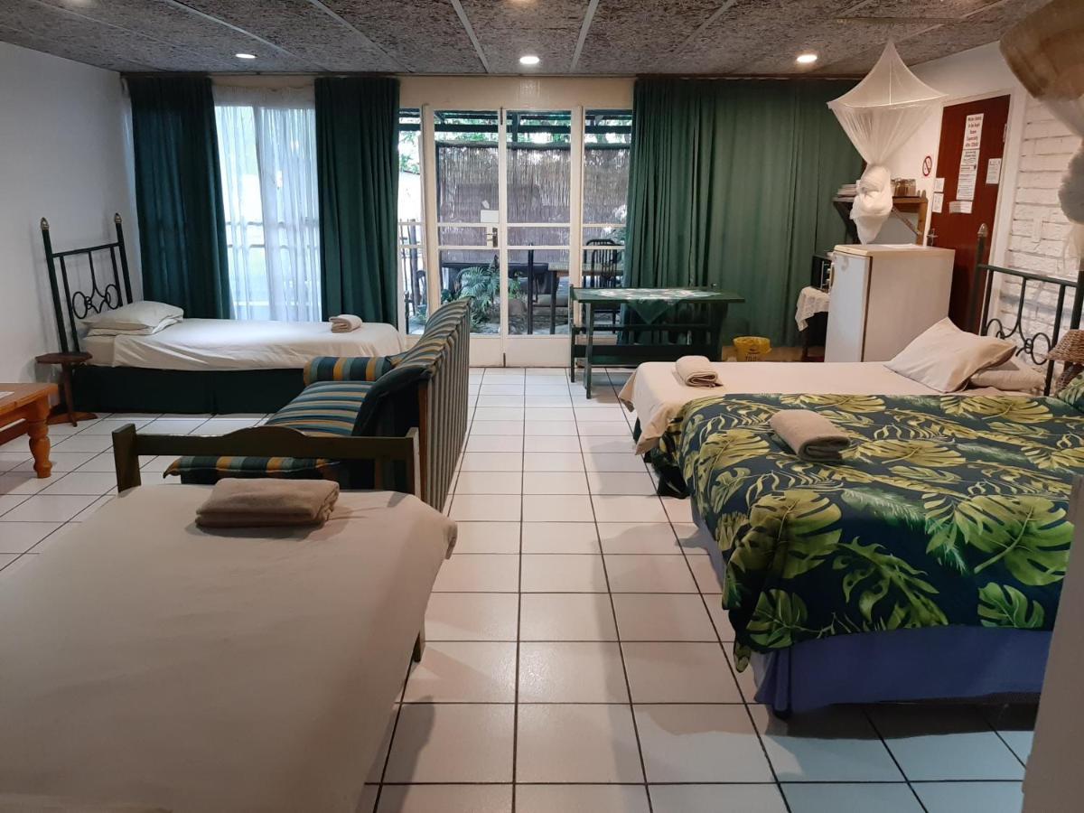 Elephant Walk Guesthouse And Back Packers Phalaborwa Exteriör bild