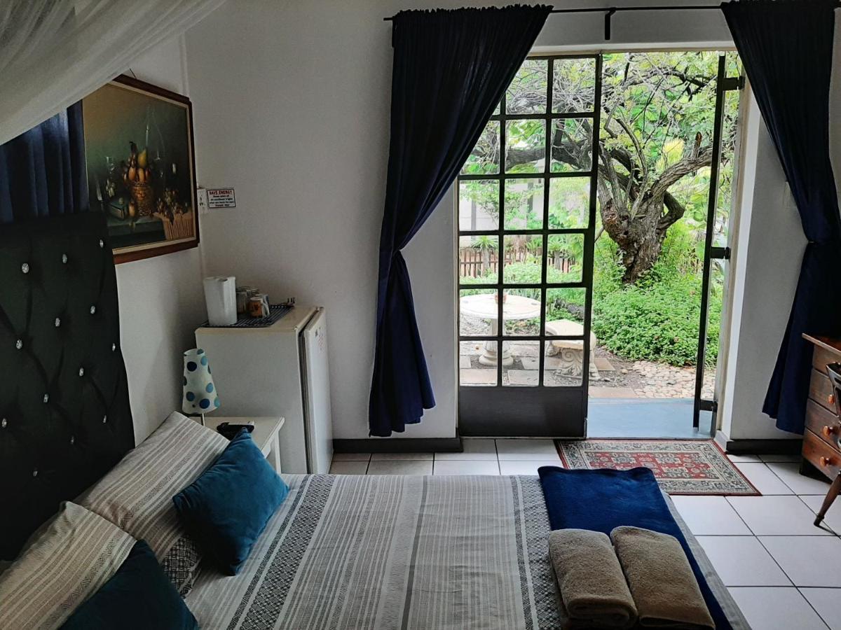 Elephant Walk Guesthouse And Back Packers Phalaborwa Exteriör bild
