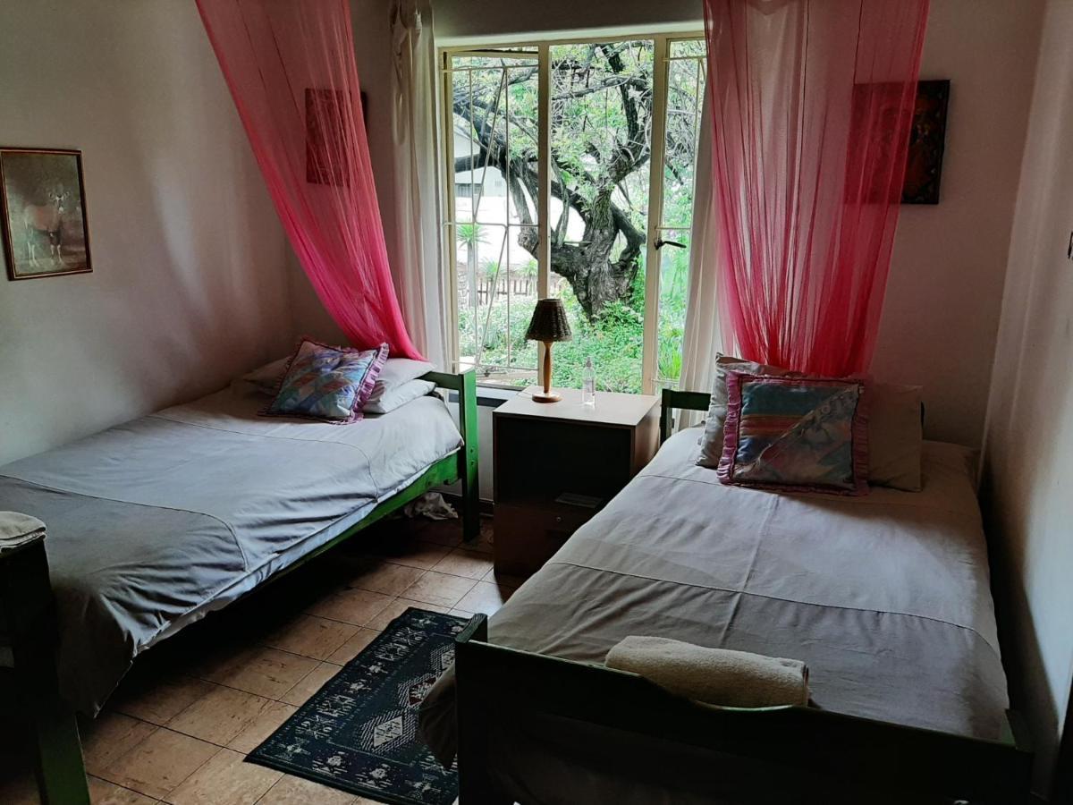 Elephant Walk Guesthouse And Back Packers Phalaborwa Exteriör bild