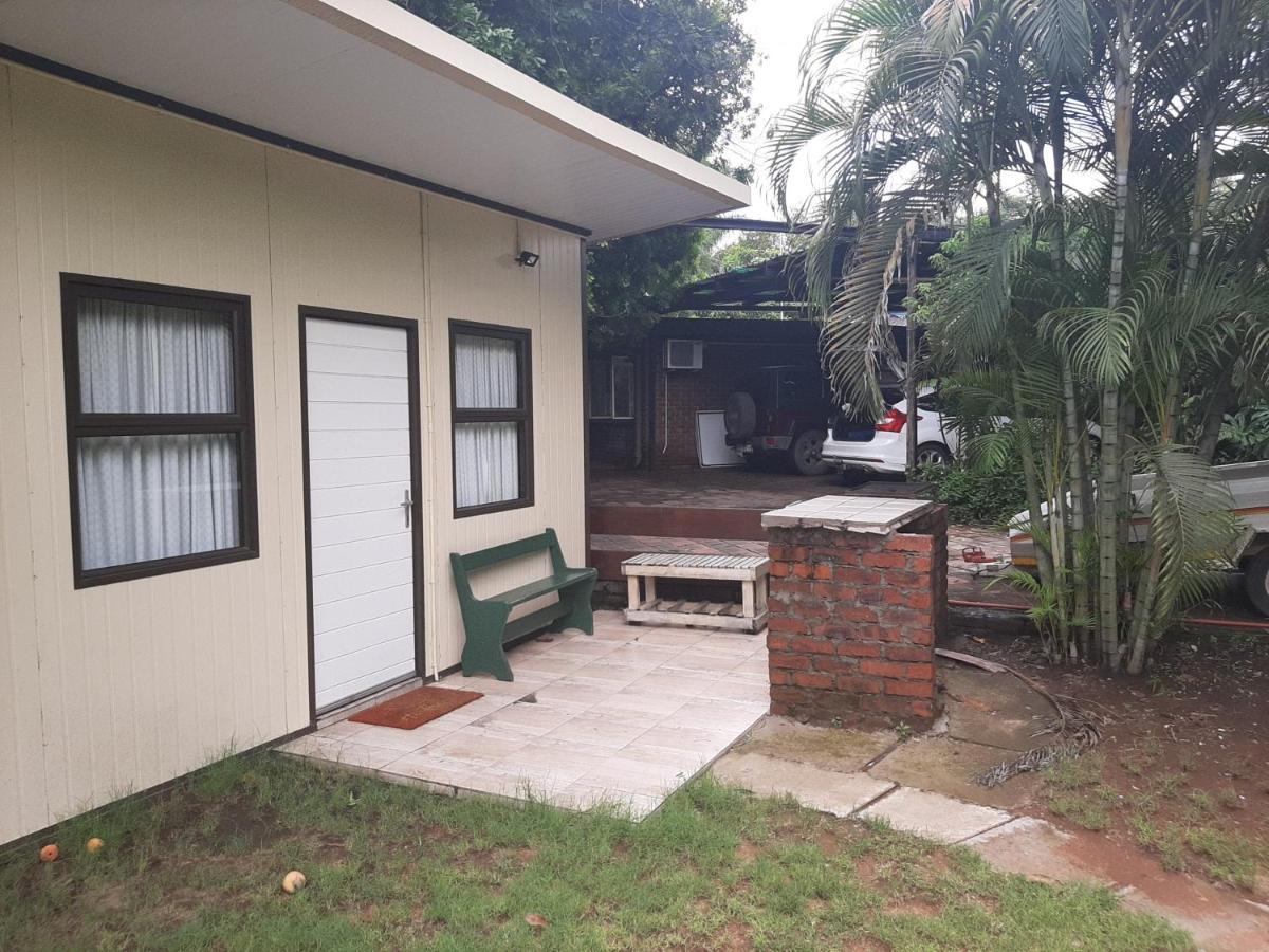 Elephant Walk Guesthouse And Back Packers Phalaborwa Exteriör bild
